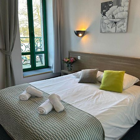 Hotel Du Lac Huelgoat Bagian luar foto