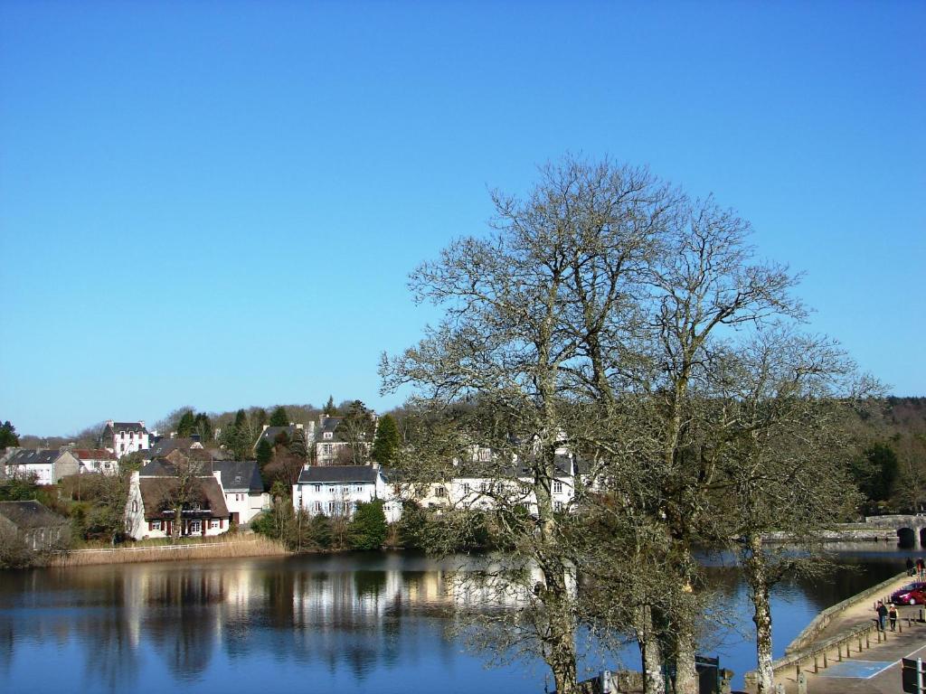 Hotel Du Lac Huelgoat Ruang foto