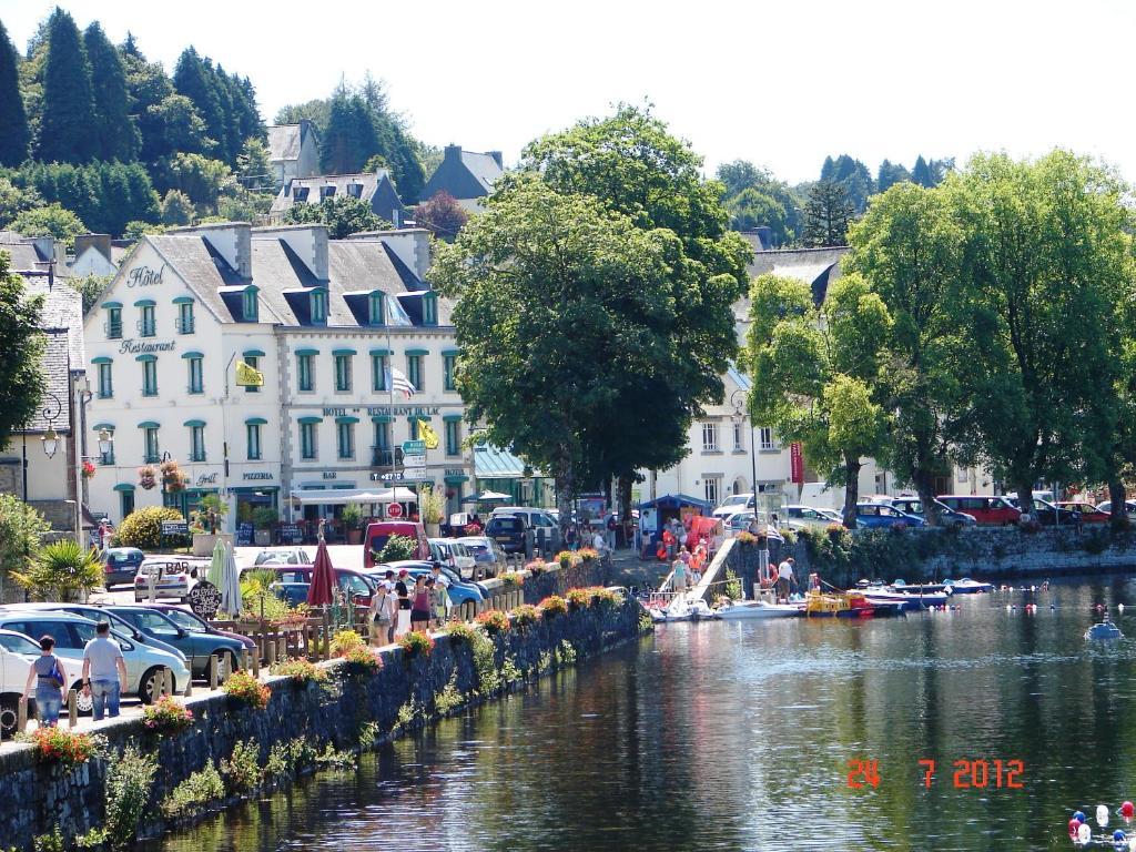 Hotel Du Lac Huelgoat Bagian luar foto