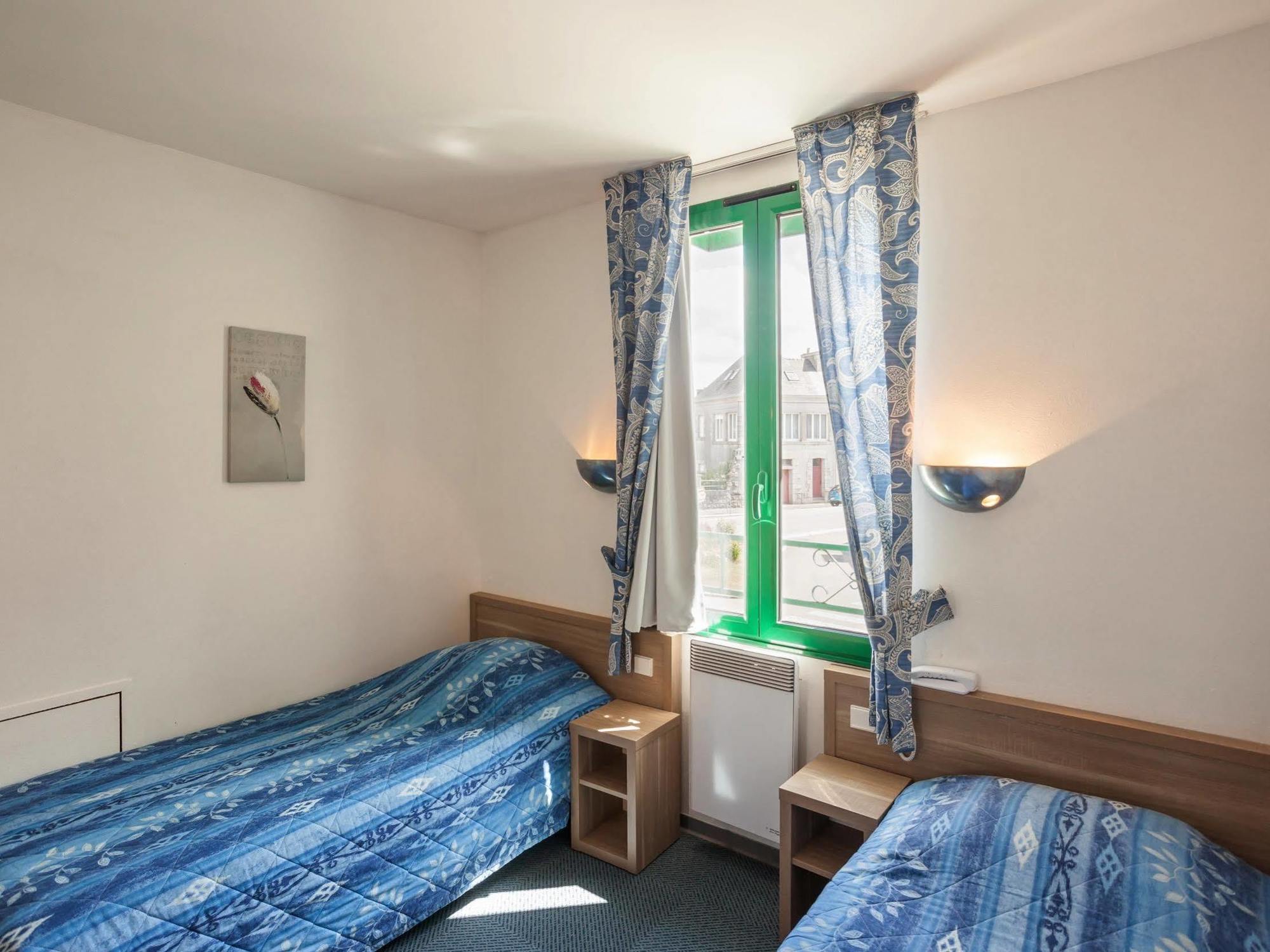 Hotel Du Lac Huelgoat Bagian luar foto